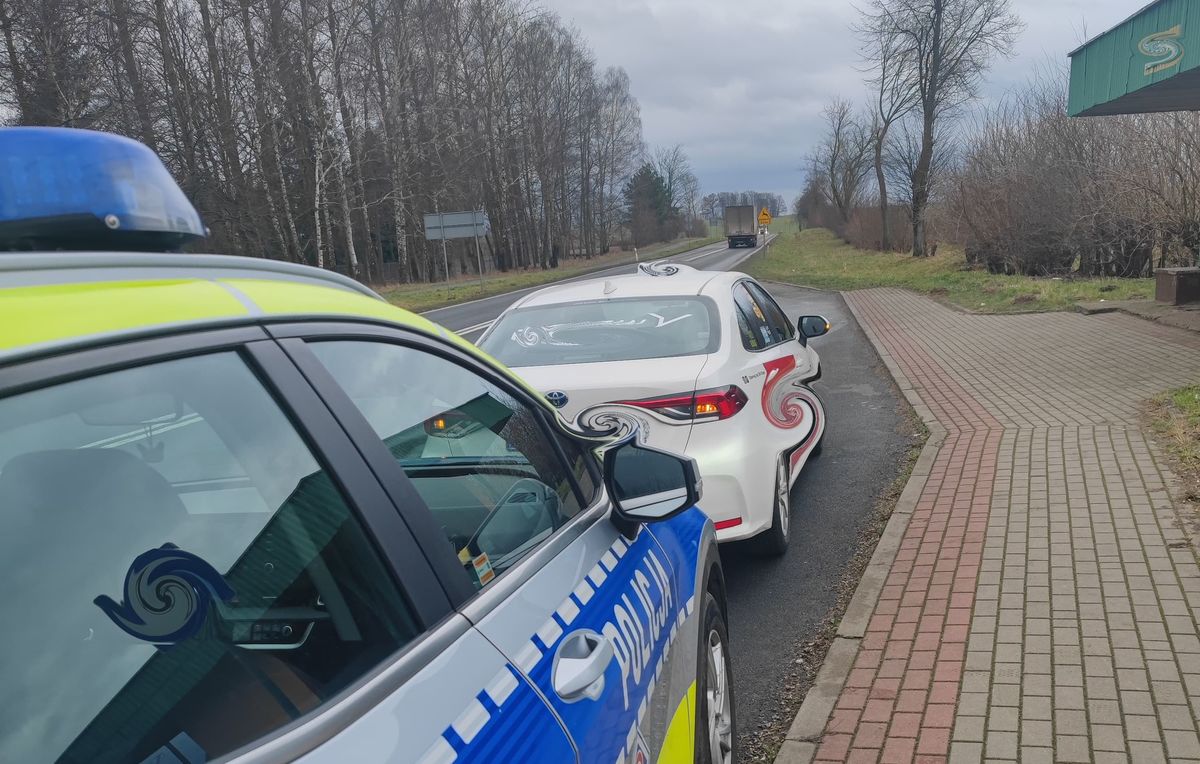 Pewien Taksowkarz W Ciagu Dnia Wykonal 20 Kursow - Taksówki i przewozy "na aplikację" pod nadzorem koszalińskiej drogówki